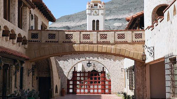 斯科蒂的城堡 斯科蒂的城堡