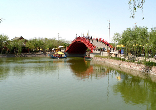 領(lǐng)略北宋的盛世繁榮 開(kāi)封清明上河園 領(lǐng)略北宋的盛世繁榮 開(kāi)封清明上河園