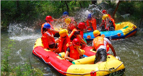 清涼一夏 河南多地歡樂(lè)親水游 清涼一夏 河南多地歡樂(lè)親水游