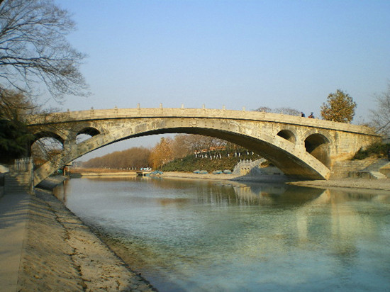流動的足跡 高鐵上的旅游 流動的足跡 高鐵上的旅游