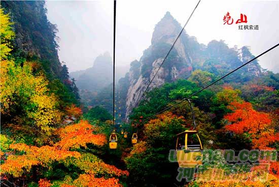 深秋去堯山賞紅葉、泡溫泉、拜大佛