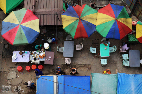 緬甸，繽紛的街邊平民小吃