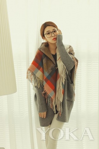 寒冬PK內(nèi)秀時(shí)尚 輕薄圍巾是主角(4) 寒冬PK內(nèi)秀時(shí)尚 輕薄圍巾是主角(4)