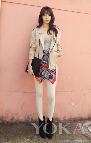 寒冬PK內(nèi)秀時(shí)尚 輕薄圍巾是主角(6) 寒冬PK內(nèi)秀時(shí)尚 輕薄圍巾是主角(6)