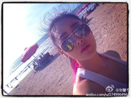 張馨予在印尼輕裝開工，但一想到要返回北京，即時打冷震