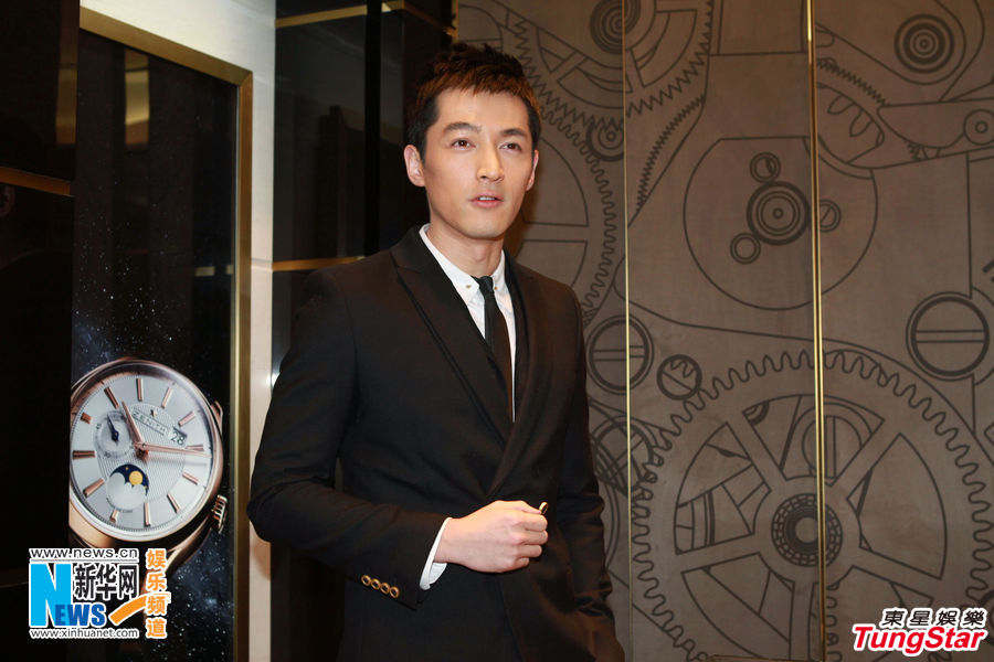 胡歌預(yù)為餐廳員工發(fā)獎金 呼吁保障演員生命安全 胡歌預(yù)為餐廳員工發(fā)獎金 呼吁保障演員生命安全