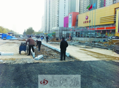 地鐵1號(hào)線桐柏路站道路施工現(xiàn)場 地鐵1號(hào)線桐柏路站道路施工現(xiàn)場