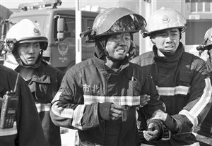  聽(tīng)聞尹進(jìn)良、陳偉、尹智慧犧牲，戰(zhàn)友們悲痛不已