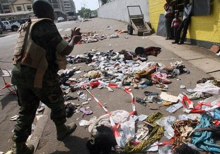 　當?shù)貢r間2013年1月1日，科特迪瓦阿比讓市舉行慶祝新年的煙火表演時發(fā)生了嚴重的踩踏事故，造成至少