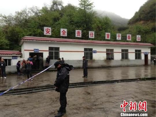 圖為事故救援現(xiàn)場(chǎng)。 禎東 攝