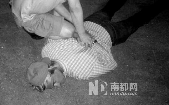 俄羅斯安全部門發(fā)布圖片顯示，美國駐俄使館工作人員福格爾被抓獲。