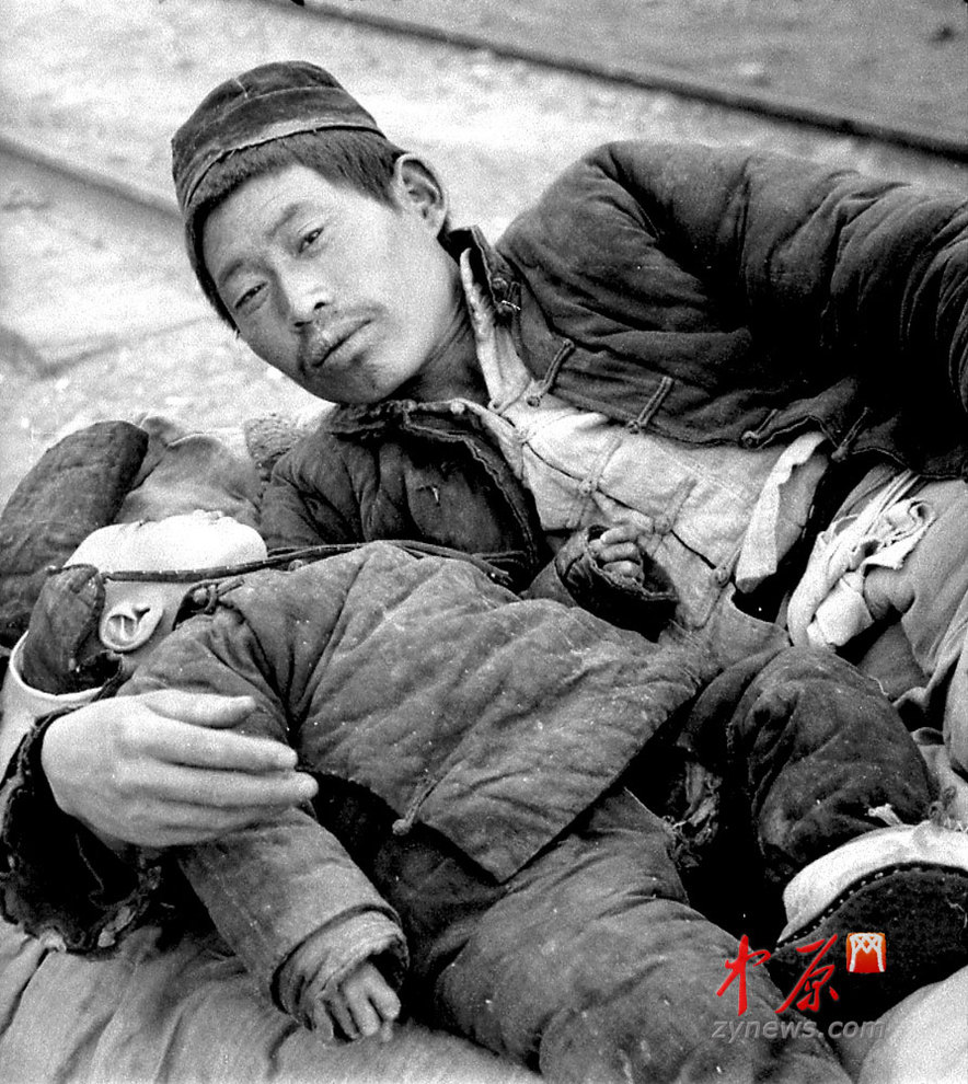 饑荒受災者，父與子