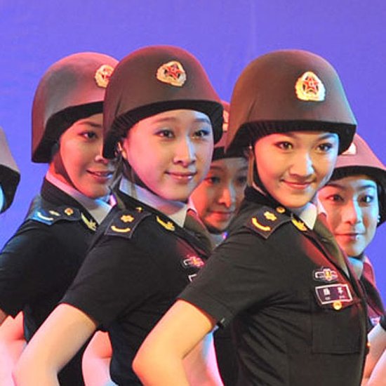 國防大學(xué)教授：文工團被妖魔化 文藝兵有存在必要