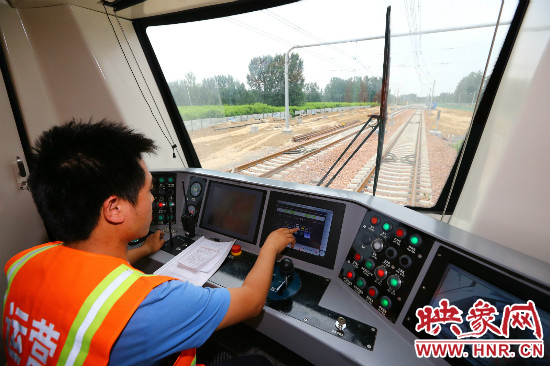 地鐵司機獨立操作駕駛 地鐵司機獨立操作駕駛