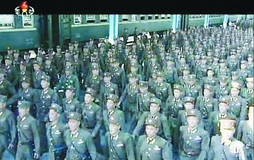 約2萬(wàn)名朝鮮朝鮮人民軍基層軍官近日陸續(xù)抵達(dá)平壤，準(zhǔn)備出席軍方大會(huì)。