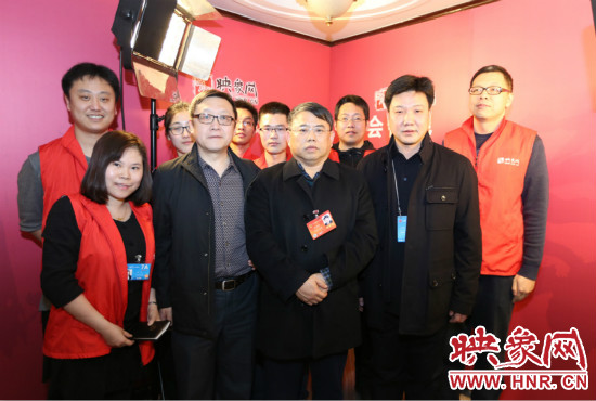 朱夏炎視察映象網(wǎng)全國兩會(huì)北京演播室 寄語爭(zhēng)做第一 朱夏炎視察映象網(wǎng)全國兩會(huì)北京演播室 寄語爭(zhēng)做第一