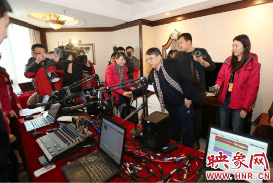 朱夏炎視察映象網(wǎng)全國兩會(huì)北京演播室 寄語爭(zhēng)做第一 朱夏炎視察映象網(wǎng)全國兩會(huì)北京演播室 寄語爭(zhēng)做第一