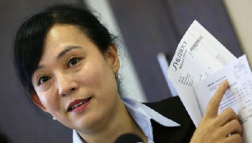 翁靜晶11月16日召開(kāi)記者會(huì)交代定慧寺賬目詳情。