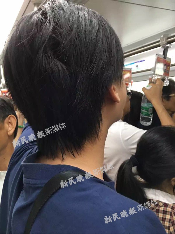 網(wǎng)曝地鐵四號線再現(xiàn)色狼 拍照者:盼當(dāng)事人不再沉默 網(wǎng)曝地鐵四號線再現(xiàn)色狼 拍照者:盼當(dāng)事人不再沉默