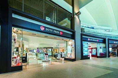 女游客信用卡遺落遷怒免稅店員工 女游客信用卡遺落遷怒免稅店員工