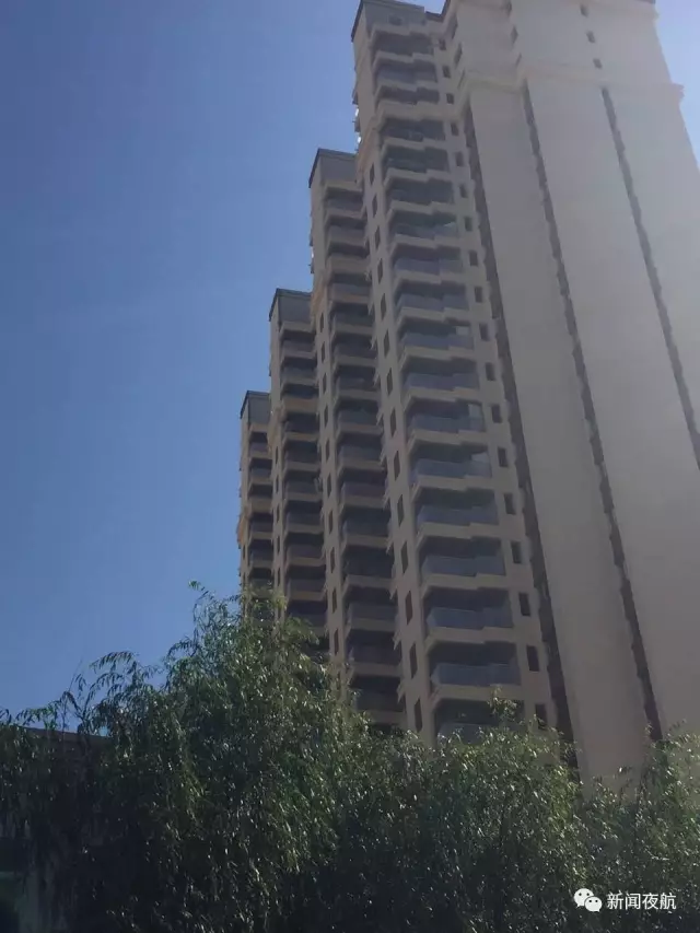 小區(qū)樓道窗戶是畫上去的 開發(fā)商:是特意設(shè)計(jì) 小區(qū)樓道窗戶是畫上去的 開發(fā)商:是特意設(shè)計(jì)