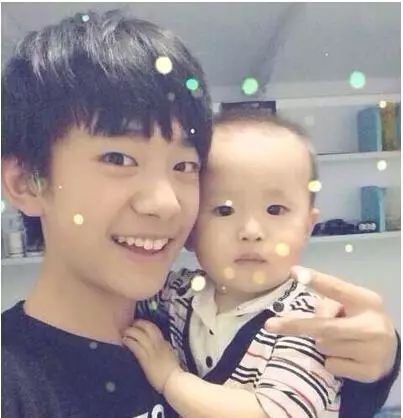 95后哥哥曬捉弄妹妹日常走紅 網(wǎng)友:妹妹撿來(lái)的吧