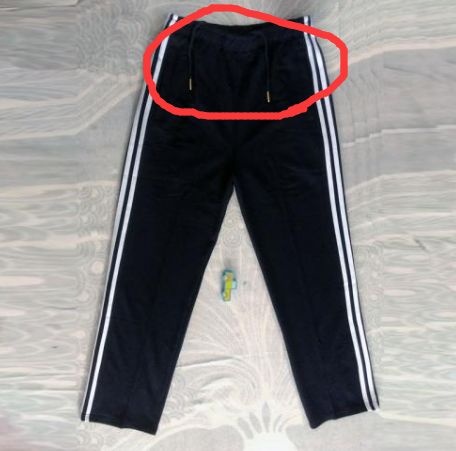 嚇哭！6歲男孩被夾斷手指 罪魁禍?zhǔn)拙故切７? oldsrc=