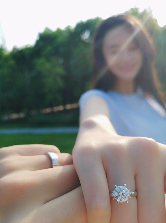 張馨予的婚紗成了淘寶爆款，知道價格后讓人大跌眼鏡！