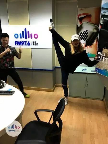 哇哦！都是帶功夫滴美人兒！