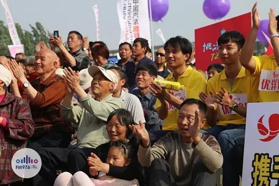 看你們的表情就知道，你們?cè)谙?，再?lái)一段！