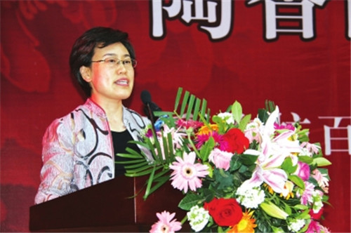 洛陽市委常委、組織部部長，洛陽市關心下一代工作委員會主任陳向平致辭