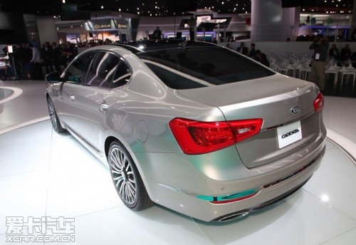 新款起亞凱尊 新款起亞凱尊