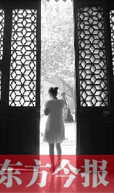 前日，鄭州市碧沙崗地下公共納涼點的入口