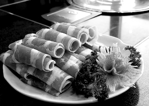 牛羊肉價格春節(jié)前直接“奔三”，市民感嘆吃牛羊肉是一種奢侈