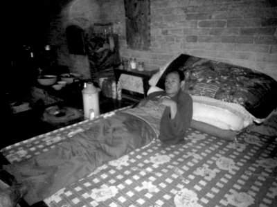 昨晚，張會(huì)英的丈夫接受采訪。記者 懷若谷/攝