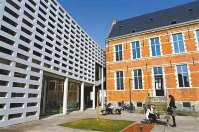 位于布魯日的歐洲學院。