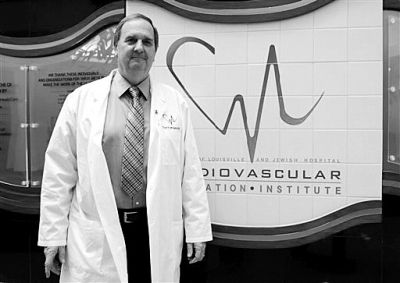 這是負(fù)責(zé)這一項目的生物學(xué)家斯圖爾特·威廉斯今年3月6日接受采訪時拍的照片。