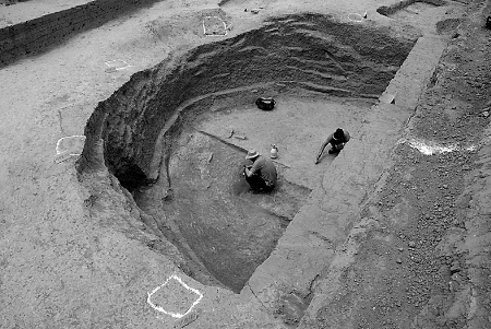 ?？h黎陽倉考古發(fā)掘現場。 張志嵩　攝