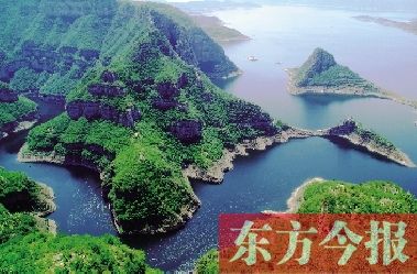 碧水藍(lán)天有綠色,是濟(jì)源人生活的愿望。如今,正是因?yàn)闈?jì)源有山有水,綠樹成蔭,很多在外工作的濟(jì)源人慢慢選擇回家鄉(xiāng)買房定居。