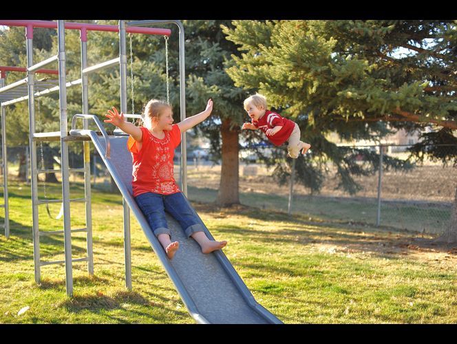 美國男子為患唐氏綜合癥兒子拍“飛行照” 美國男子為患唐氏綜合癥兒子拍“飛行照”