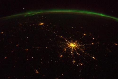 從太空鳥(niǎo)瞰地球美麗景觀