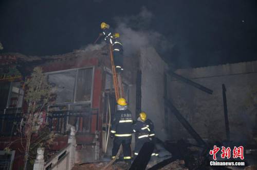 甘肅永靖縣雷音寺發(fā)生火災(zāi) 甘肅永靖縣雷音寺發(fā)生火災(zāi)