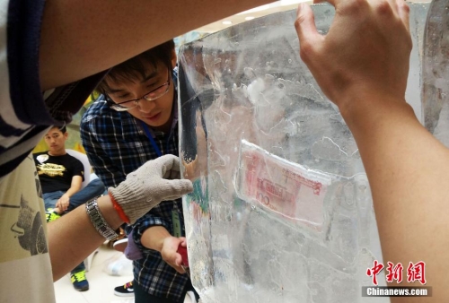 土豪抽獎現(xiàn)身電競比賽 土豪抽獎現(xiàn)身電競比賽