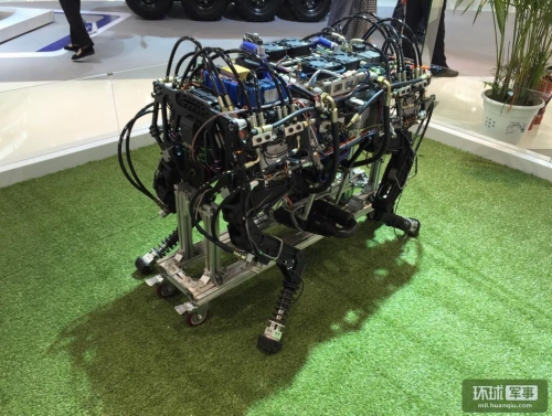 國產(chǎn)“大狗”機(jī)器人真身曝光 國產(chǎn)“大狗”機(jī)器人真身曝光