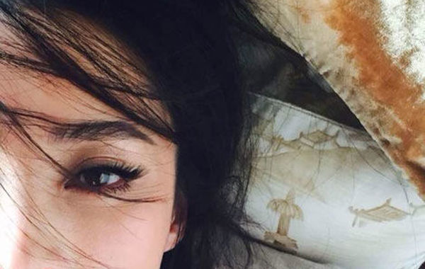 蔣勤勤吊帶美照。