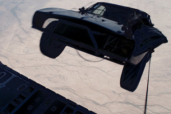 盤(pán)點(diǎn)《速度與激情7》荒謬可笑的七大場(chǎng)面