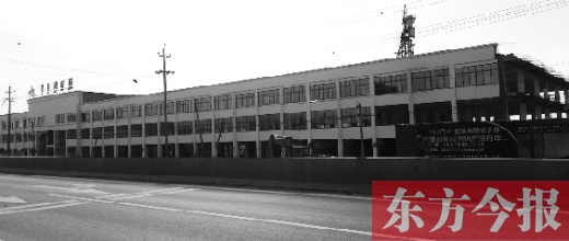 家居建材城已經(jīng)封頂，可耿莊村的安置房還未見蹤影。