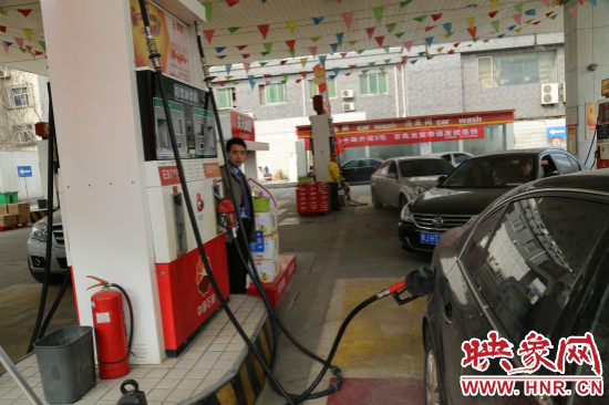 成品油價格年內(nèi)兩連漲。