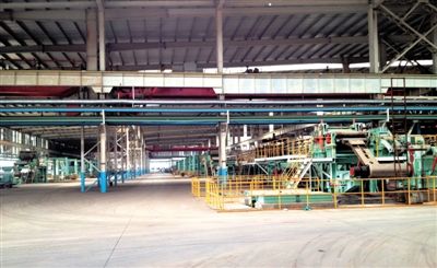 12月4日，三峽全通一個閑置的車間內(nèi)，落滿厚厚的塵土。