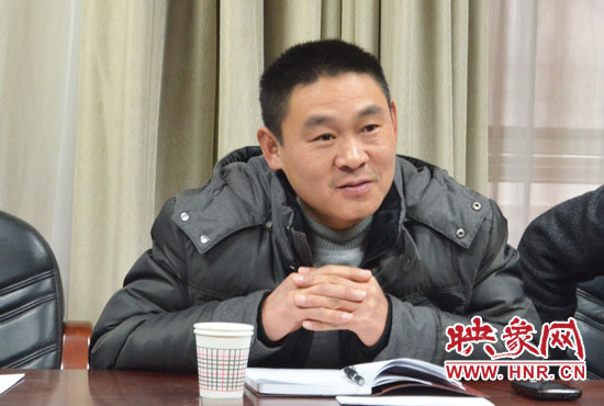 黃齊超老師是一位數(shù)學(xué)老師卻很熱愛寫作 黃齊超老師是一位數(shù)學(xué)老師卻很熱愛寫作